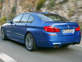 Illustration for article titled 2012 BMW M5: First Photos